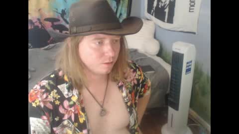 mr_strawberry online show from 04/08/26, 06:52