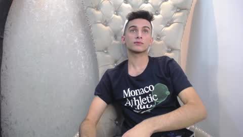 Snapshot of mr_williseo chatting on 12/11/24, 07:46 williseo online show from 12/11/24, 07:46