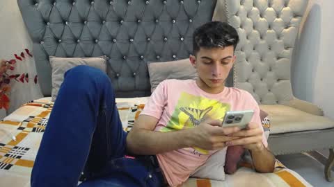 Snapshot of mr_williseo chatting on 12/29/24, 02:06 williseo online show from 12/29/24, 02:06