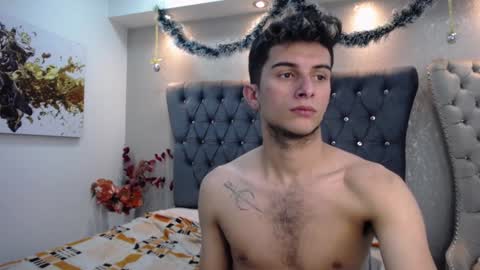 Snapshot of mr_williseo chatting on 01/05/25, 01:56 williseo online show from 01/05/25, 01:56