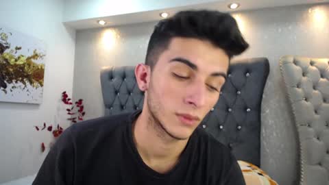 Snapshot of mr_williseo chatting on 02/04/25, 02:07 williseo online show from 02/04/25, 02:07