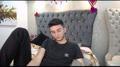 Snapshot of mr_williseo chatting on 02/13/25, 11:15 williseo online show from 02/13/25, 11:15