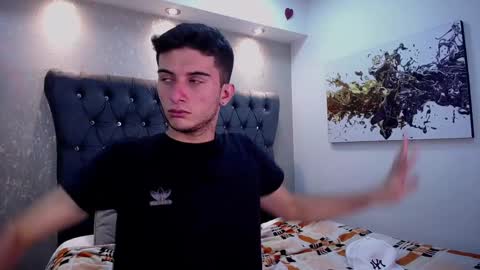 Snapshot of mr_williseo chatting on 03/05/25, 10:43 williseo online show from 03/05/25, 10:43