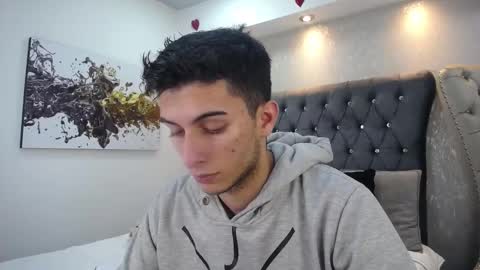 Snapshot of mr_williseo chatting on 03/07/25, 08:00 williseo online show from 03/07/25, 08:00