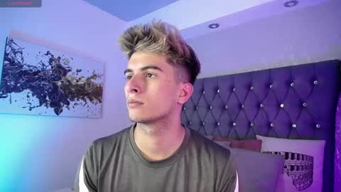 Snapshot of mr_williseo chatting on 09/11/25, 08:31 williseo online show from 09/11/25, 08:31