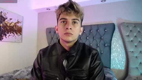 Snapshot of mr_williseo chatting on 09/15/25, 07:58 williseo online show from 09/15/25, 07:58