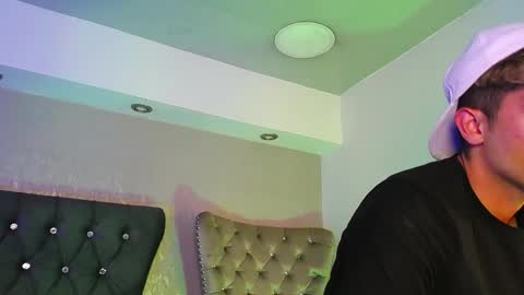 Snapshot of mr_williseo chatting on 09/20/25, 03:29 williseo online show from 09/20/25, 03:29