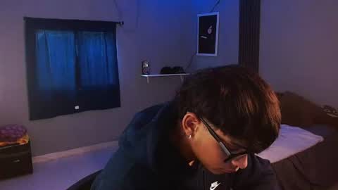 yisuz online show from 07/01/26, 11:45