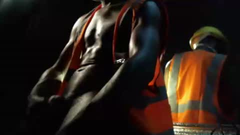 Snapshot of mrbigdiq chatting on 01/10/25, 02:04 MrBigDiQ1 online show from 01/10/25, 02:04