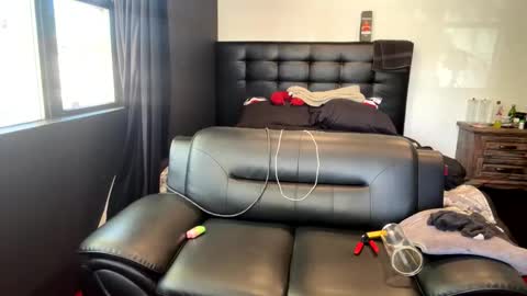 MrBigDThomas online show from 03/29/26, 06:19