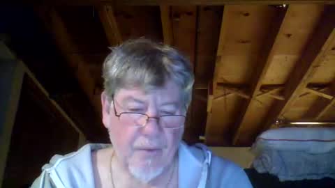 Snapshot of mrblade666 chatting on 04/20/26, 11:28 mrblade666 online show from 04/20/26, 11:28