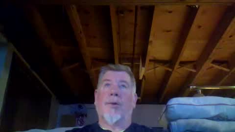 Snapshot of mrblade666 chatting on 05/20/26, 10:32 mrblade666 online show from 05/20/26, 10:32