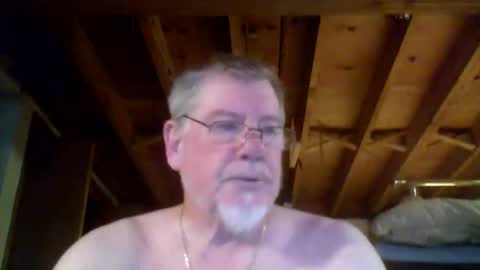 Snapshot of mrblade666 chatting on 05/26/26, 10:11 mrblade666 online show from 05/26/26, 10:11