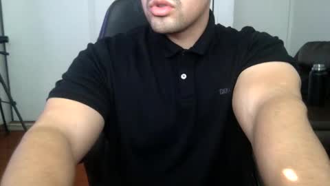 Snapshot of mrbree chatting on 10/27/25, 06:45 Mr Bree online show from 10/27/25, 06:45