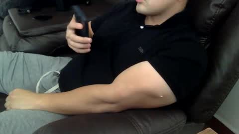 Snapshot of mrbree chatting on 10/28/25, 08:44 Mr Bree online show from 10/28/25, 08:44