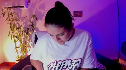 Laura online show from 12/20/24, 03:25