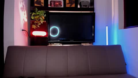 Laura online show from 09/10/25, 02:11