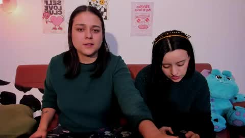Laura online show from 05/19/26, 01:56