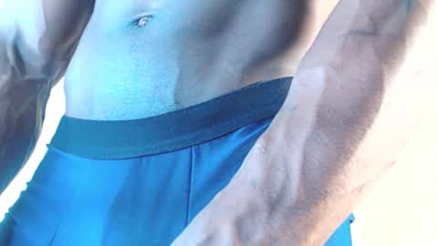 Snapshot of mrbyronstallion chatting on 10/19/25, 01:06 byron online show from 10/19/25, 01:06