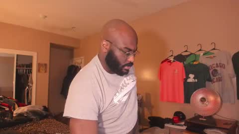 Snapshot of mrchuckdailyxxx chatting on 01/07/26, 07:44 Chuck Daily online show from 01/07/26, 07:44