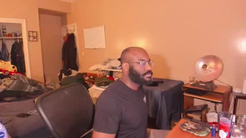 Snapshot of mrchuckdailyxxx chatting on 03/01/26, 05:53 Chuck Daily online show from 03/01/26, 05:53