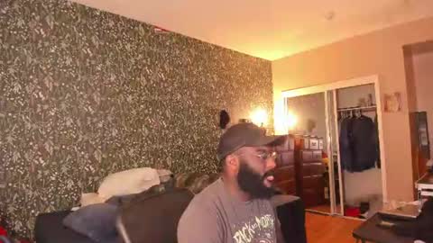 Snapshot of mrchuckdailyxxx chatting on 07/11/26, 10:51 Chuck Daily online show from 07/11/26, 10:51