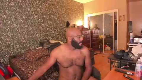 Snapshot of mrchuckdailyxxx chatting on 07/19/26, 07:23 Chuck Daily online show from 07/19/26, 07:23