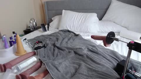 MrCoffee online show from 12/01/25, 03:55