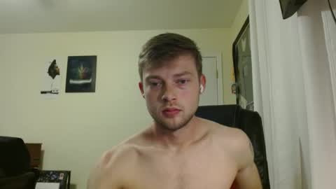 Snapshot of mrcoolguy68 chatting on 12/18/24, 12:40 mrcoolguy68 online show from 12/18/24, 12:40