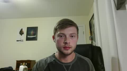 Snapshot of mrcoolguy68 chatting on 02/21/25, 05:02 mrcoolguy68 online show from 02/21/25, 05:02