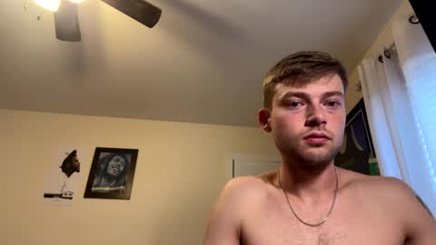 Snapshot of mrcoolguy68 chatting on 09/23/25, 02:20 mrcoolguy68 online show from 09/23/25, 02:20