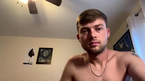 Snapshot of mrcoolguy68 chatting on 09/26/25, 04:44 mrcoolguy68 online show from 09/26/25, 04:44