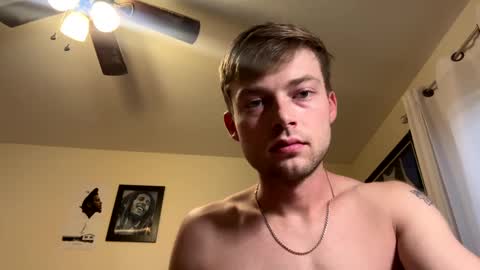 Snapshot of mrcoolguy68 chatting on 10/13/25, 01:55 mrcoolguy68 online show from 10/13/25, 01:55