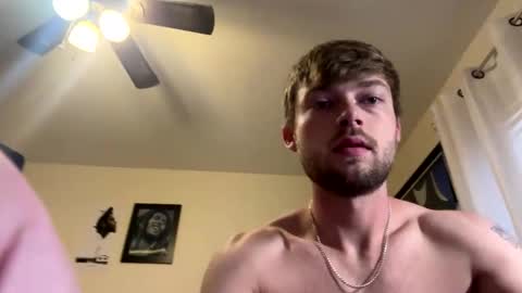 Snapshot of mrcoolguy68 chatting on 11/17/25, 03:40 mrcoolguy68 online show from 11/17/25, 03:40