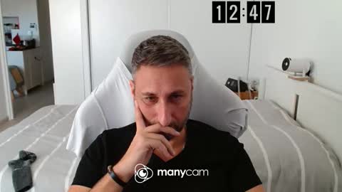 Snapshot of mrdr0o0o chatting on 11/18/25, 11:47 mrdr0o0o online show from 11/18/25, 11:47