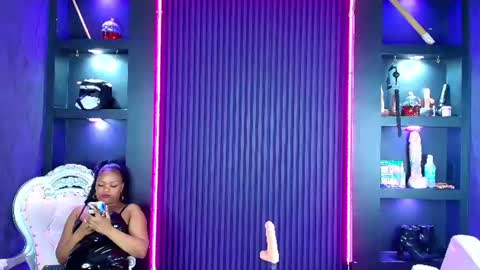 Snapshot of mrebonybdsm chatting on 06/18/26, 01:04 mrebonybdsm online show from 06/18/26, 01:04