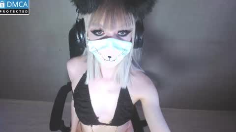 Snapshot of mrediana chatting on 06/13/26, 09:29 mrediana online show from 06/13/26, 09:29