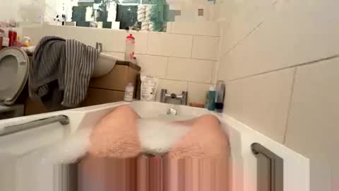 Snapshot of mrel69681500 chatting on 11/24/25, 06:29 mrel69681500 online show from 11/24/25, 06:29