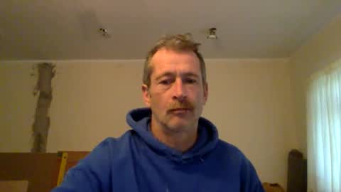 Snapshot of mrgoodkat79 chatting on 12/14/25, 09:03 mrgoodkat79 online show from 12/14/25, 09:03