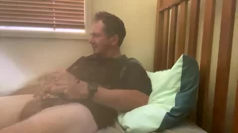 Snapshot of mrgray11xxx chatting on 02/22/25, 04:40 mrgray11xxx aussie online show from 02/22/25, 04:40