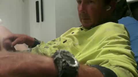 Snapshot of mrgray11xxx chatting on 10/25/25, 02:46 mrgray11xxx aussie online show from 10/25/25, 02:46