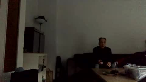 Snapshot of mrhandsomelovee chatting on 01/25/25, 07:38 Nikola online show from 01/25/25, 07:38