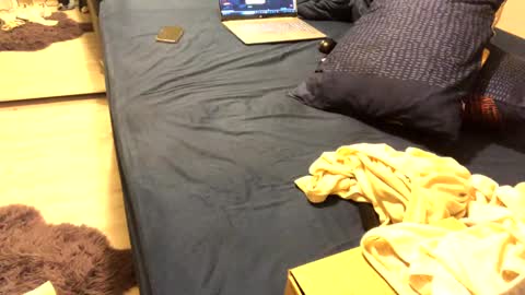 Snapshot of mrhandsomelovee chatting on 02/11/25, 04:35 Nikola online show from 02/11/25, 04:35