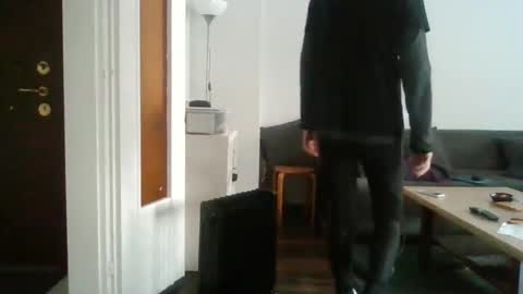 Snapshot of mrhandsomelovee chatting on 03/02/25, 10:14 Nikola online show from 03/02/25, 10:14