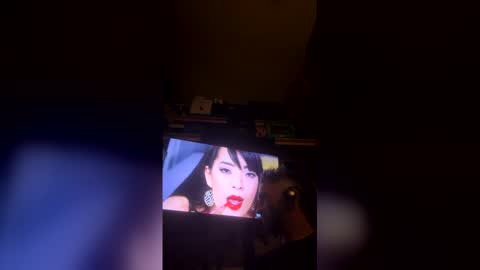 Snapshot of mrhetzer chatting on 12/21/25, 08:32 mrhetzer online show from 12/21/25, 08:32