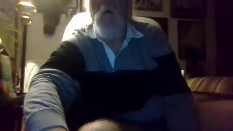 Snapshot of mrhollar chatting on 11/22/25, 10:58 mrhollar online show from 11/22/25, 10:58