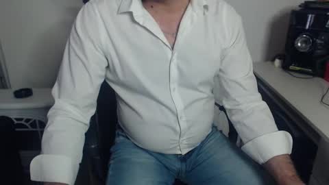 Snapshot of mrhorny_2023 chatting on 01/15/25, 12:15 Your Mister online show from 01/15/25, 12:15