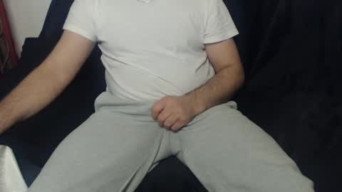 Snapshot of mrhorny_2023 chatting on 01/29/25, 02:32 Your Mister online show from 01/29/25, 02:32