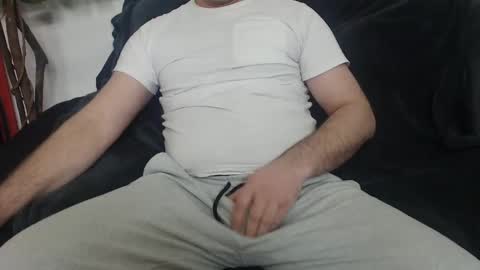 Snapshot of mrhorny_2023 chatting on 02/18/25, 08:16 Your Mister online show from 02/18/25, 08:16