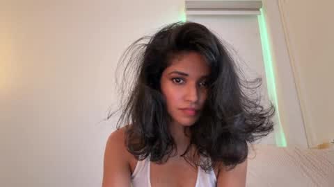 Snapshot of mriea_ chatting on 04/27/26, 04:43 mriea_ online show from 04/27/26, 04:43